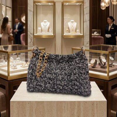 Bolsa de Crochê ZuniQ Grafite com Alça de Corrente Dourada